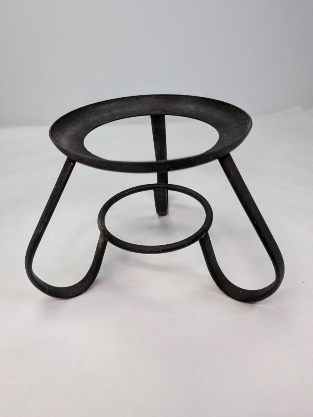 Vintage Pfaltzgraff Village Black Metal Display Stand